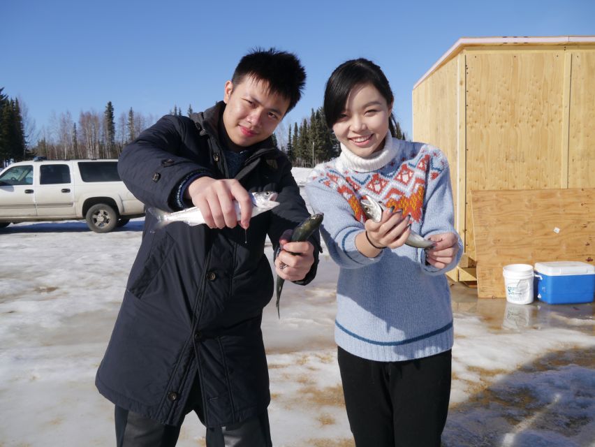Fairbanks: Aurora Ice Fishing Tour