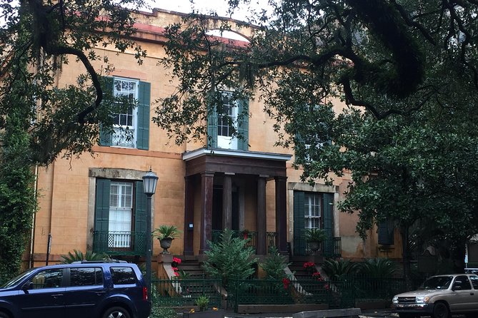 Heart of Savannah History Walking Tour – 2hr
