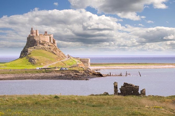 Holy Island, Alnwick Castle & the Kingdom of Northumbria From Edinburgh - Tour Highlights