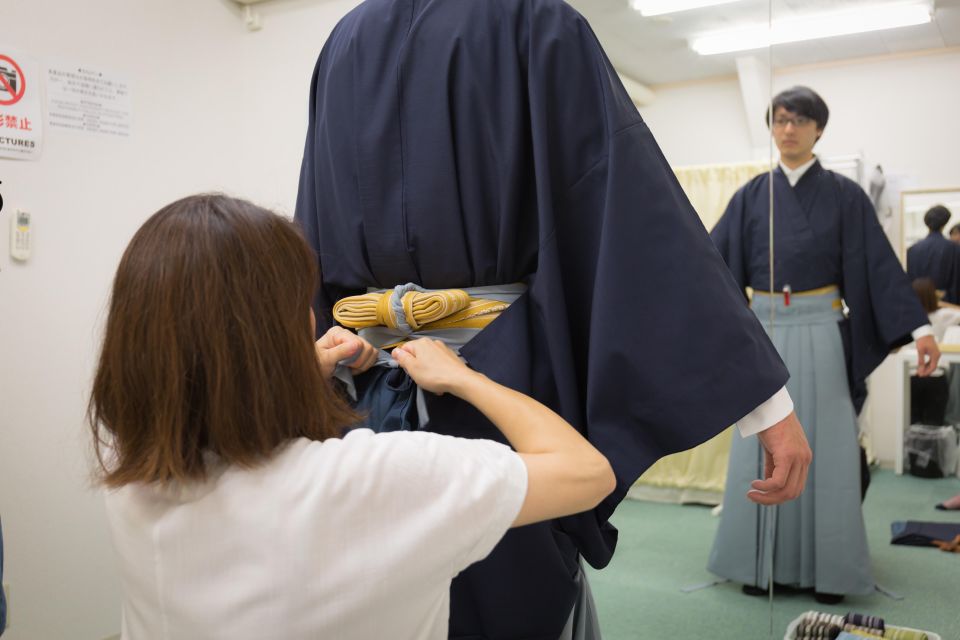 Kyoto: 1.5-Hour Samurai Makeover and Photo Shoot - Samurai Kimono Rental