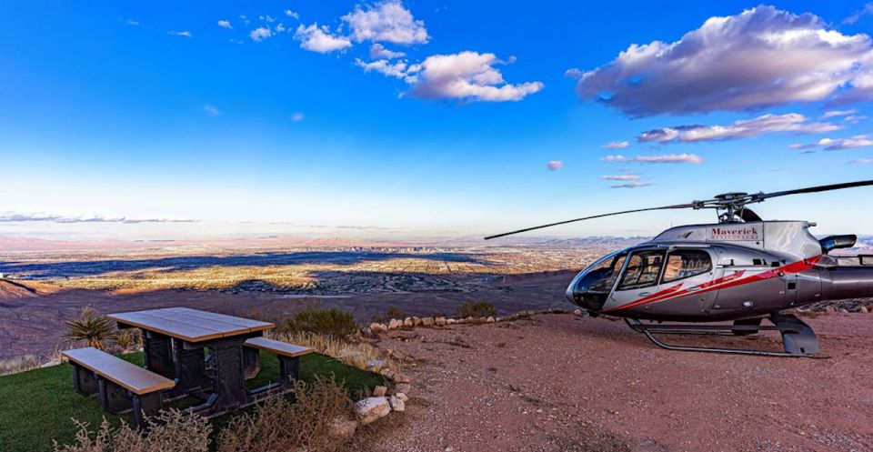 Las Vegas: Red Rock Canyon Helicopter Landing Tour