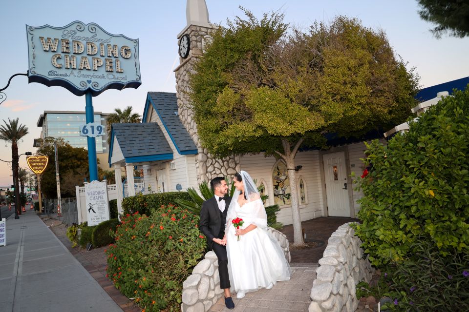 Las Vegas: Wedding or Vow Renewal at Graceland Chapel - Wedding Package Details
