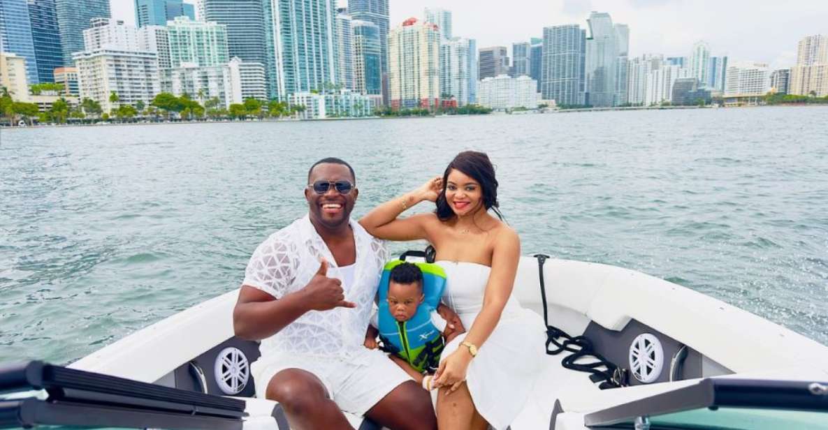 Miami: Private Boat Rental With Champagne and Captain