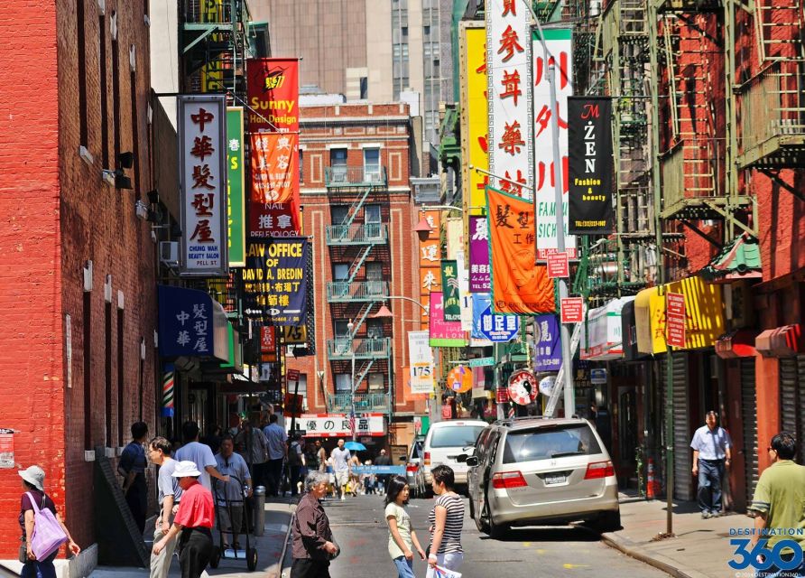 Nyc: Walking Tour With Local Guide and 30+ Top NYC Sights