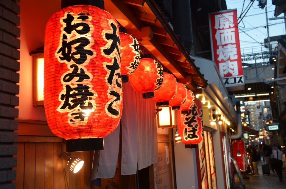 Osaka: Food Tour at Night With Tastings