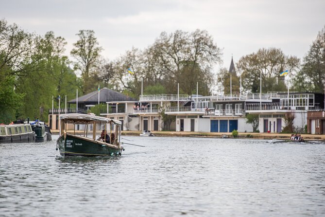 Oxford Sightseeing River Cruise Along The University Regatta Course