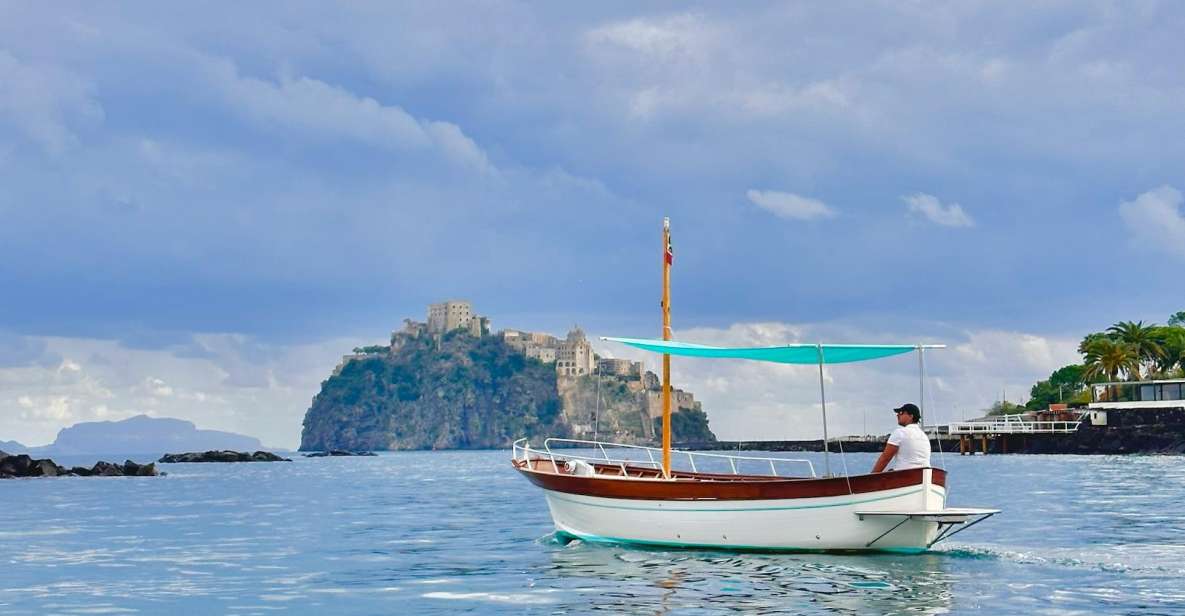 Private Tour of Ischia And/Or Procida on a Gozzo Apreamare