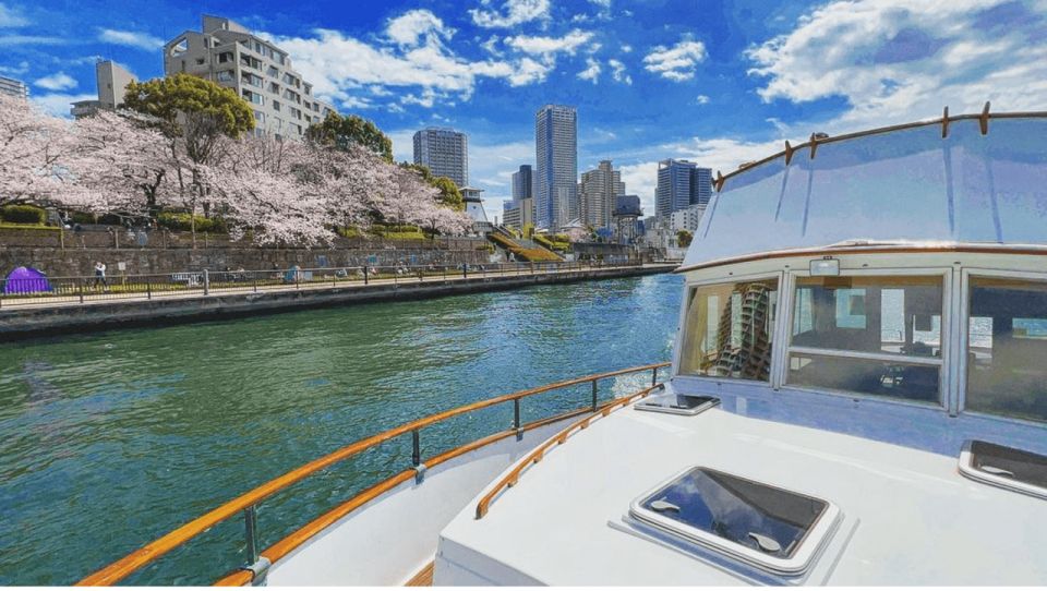 Relaxed Tokyo Bay Cruise Enjoy Your Own Food & Drinks at Sea