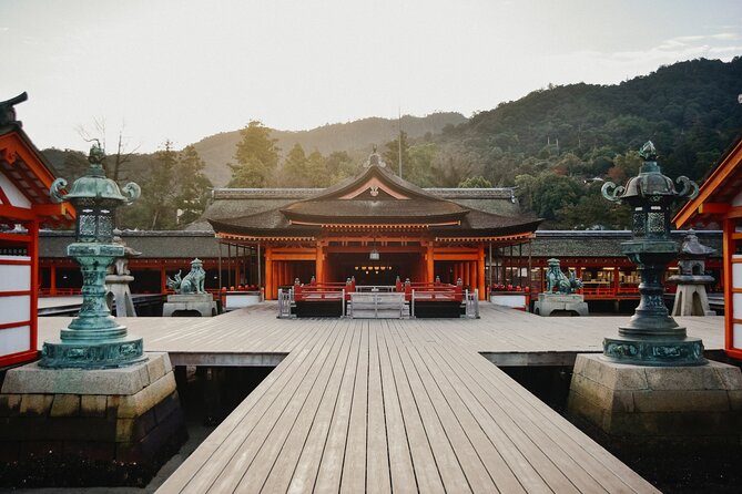 The Peace Memorial to Miyajima : Icons of Peace and Beauty