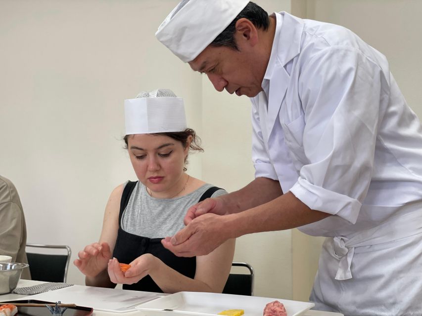 Tokyo:Cultural Sushi Making Class in Tsukiji
