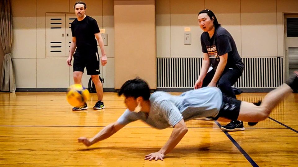 Volleyball in Osaka & Kyoto With Locals! - Activity Description