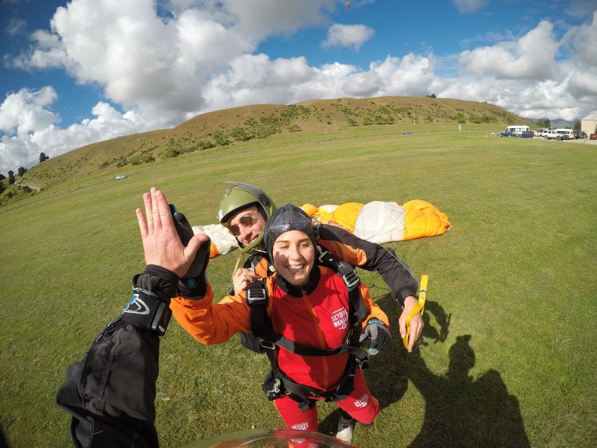Wanaka: Tandem Skydive Experience 9,000, 12,000 or 15,000-ft - Pricing and Altitude Options
