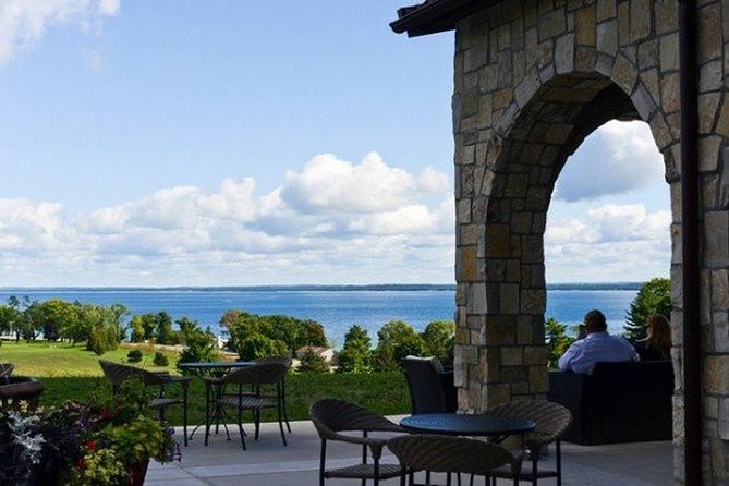 5-Hour Traverse City Wine Tour: 4 Wineries on Old Mission Peninsula - Winery Highlights