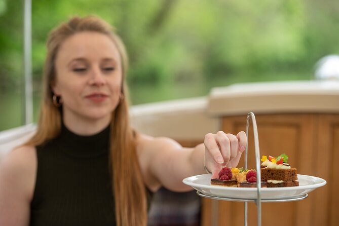 Afternoon Tea Sightseeing River Cruise in Oxford - Tour Highlights