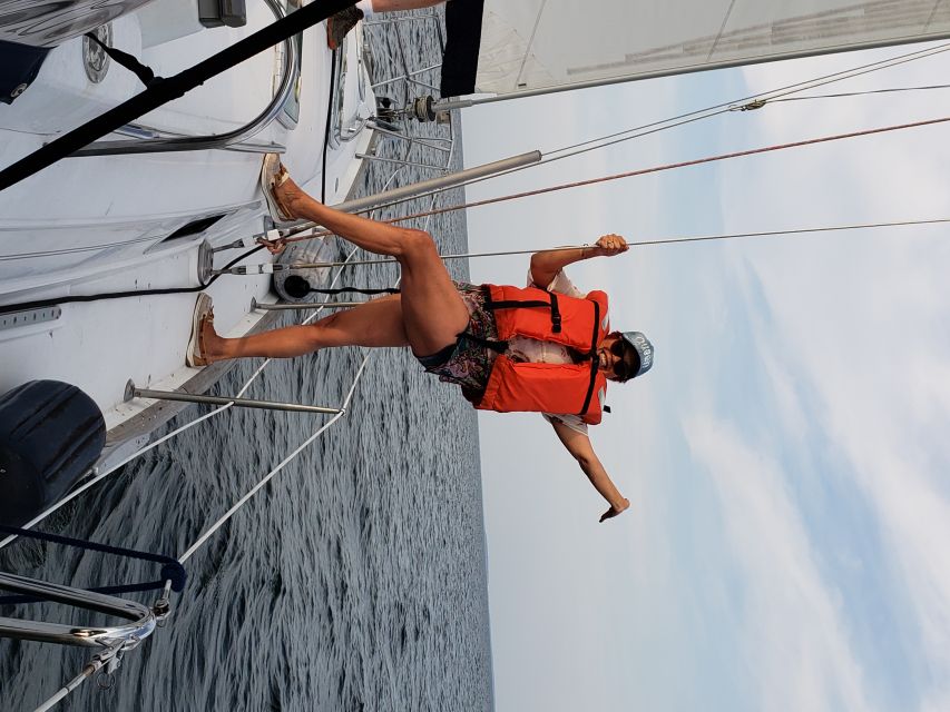 Chesapeake Beach: Private Sailing Cruise on a 42-Foot Yacht - Activity