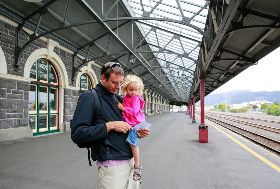 Dunedin: Heritage and Nature Walking Tour for Families - Itinerary Highlights