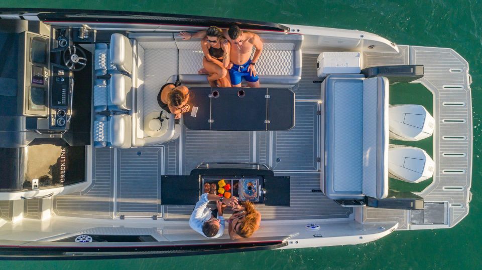 Fort Lauderdale: 13 People Private Boat Rental - Maximum Group Size