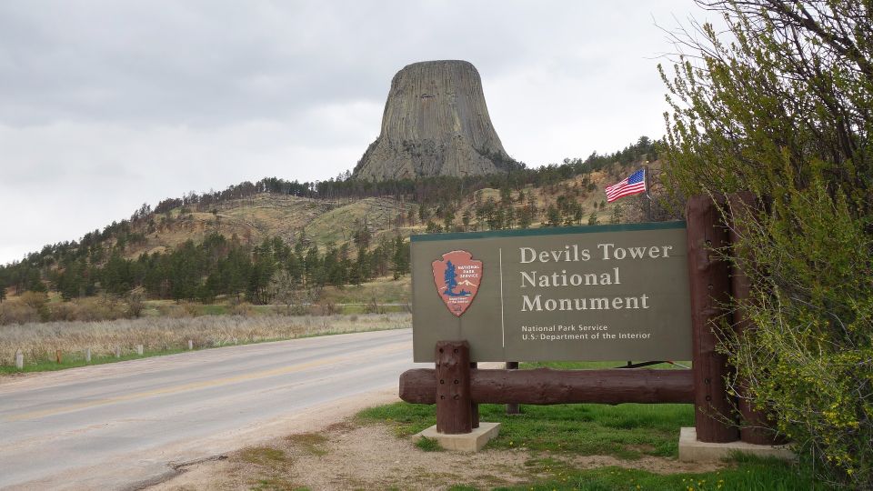 From Rapid City: Private Devils Tower Tour and Hike - Highlights
