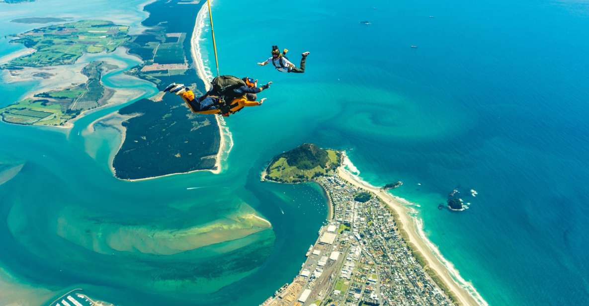 From Tauranga: Skydive Over Mount Maunganui - Price and Duration
