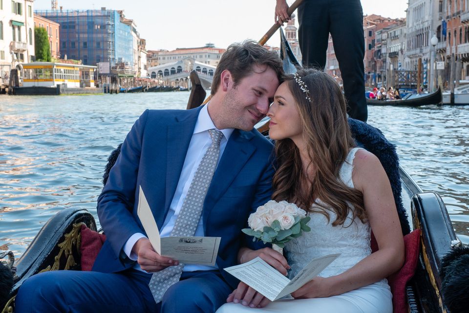Grand Canal: Renew Your Wedding Vows on a Venetian Gondola - Inclusions