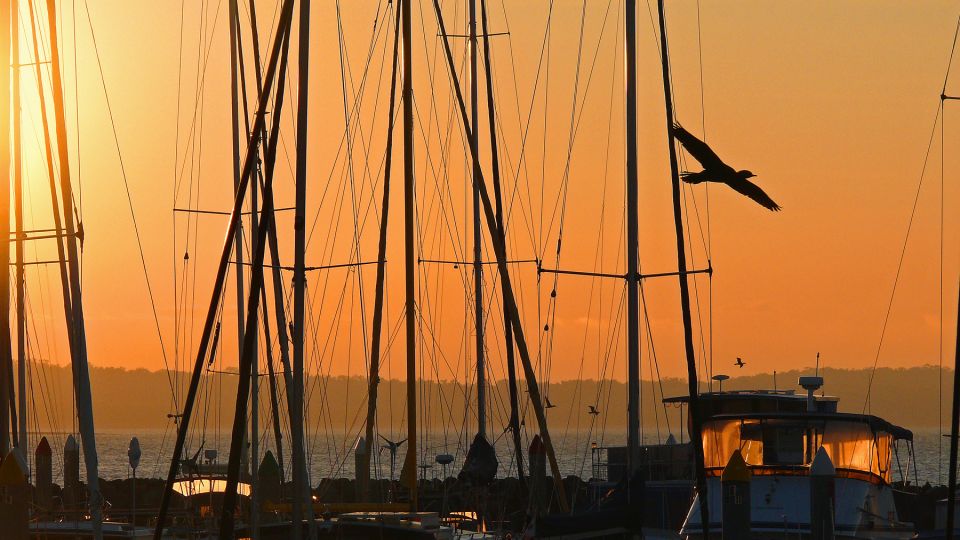 Hervey Bay: Relaxing Sunset Cruise With Champagne and Prawns - Booking Information