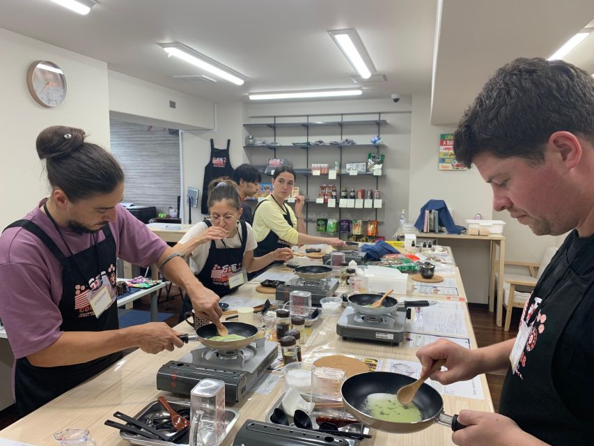 Kyoto: Japanese Udon and Sushi Cooking Class With Tastings - Noodle-Making and Broth Preparation