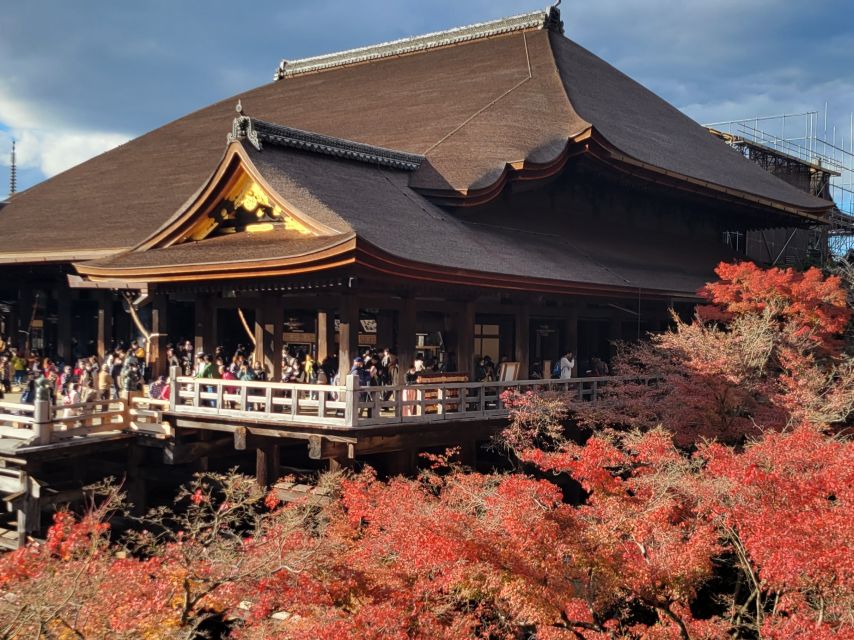 Kyoto: Private Walking Tour With Government Certified Guide - Exploring Kyotos Hidden Treasures