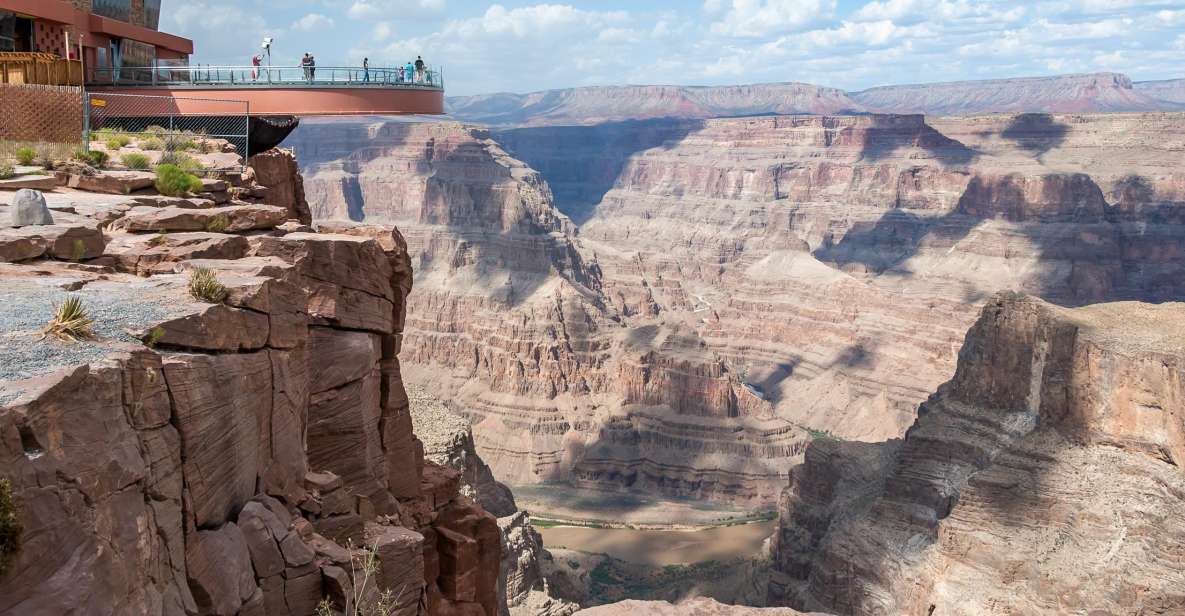 Las Vegas: Grand Canyon West Rim Tour With Hoover Dam Stop - Itinerary Highlights
