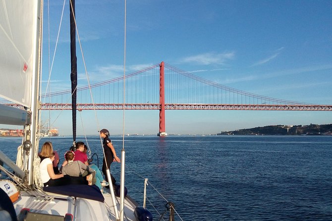 Lisbon Sailing Tour on a Luxury Sailing Yacht With 2 Drinks - Meeting Information