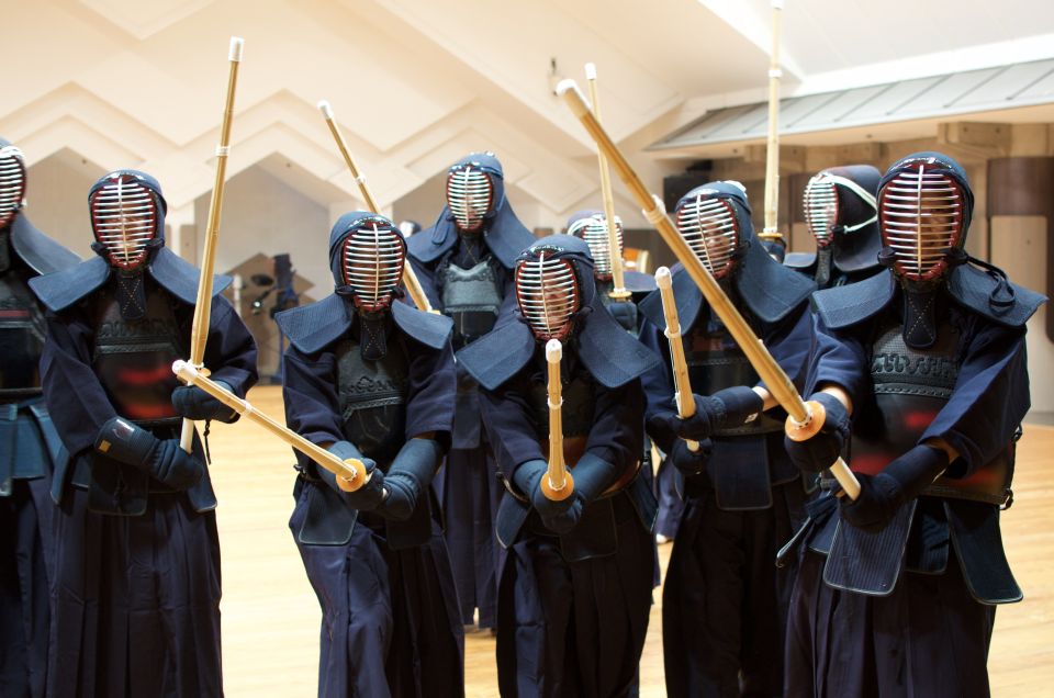 Nagoya: Samurai Kendo Practice Experience - Donning the Kendo Armor