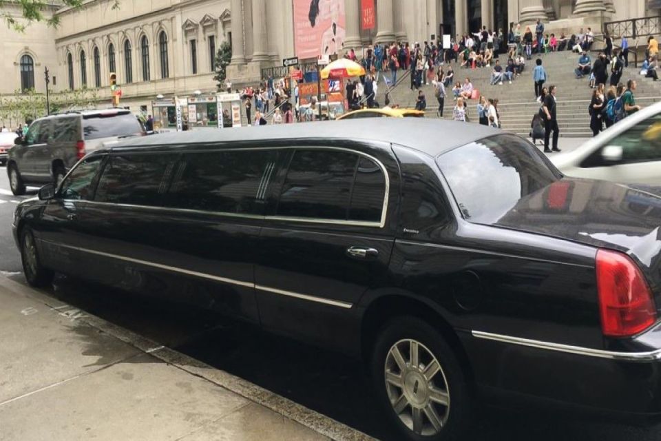 New York City: La Guardia Airport Private Limousine Transfer - Chauffeur and Experience