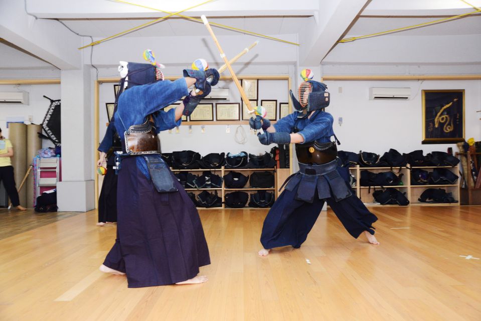 Okinawa: Kendo Martial Arts Lesson - Mastering the Bamboo Sword