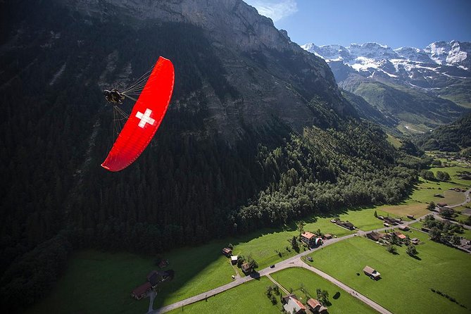 Paragliding Over the Lauterbrunnen Valley - Preparation and Experience