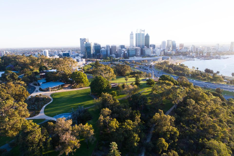Perth Tailored 3-Hour Private Tour for The Travel Chameleon - Language and Tour Inclusions