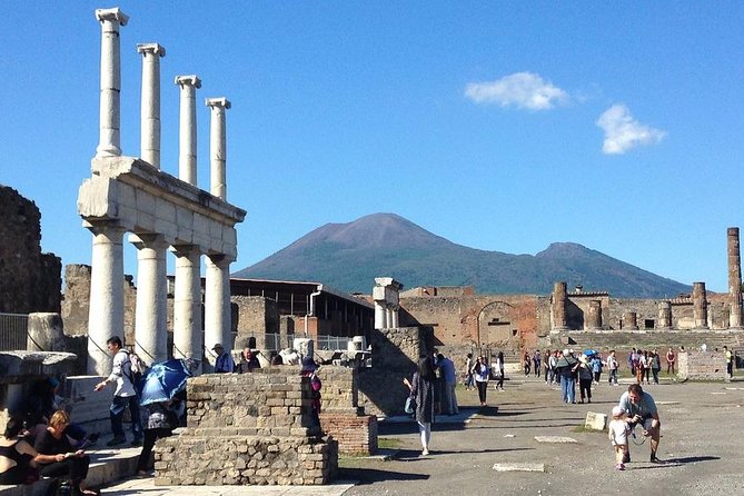 Sharing Tour of Pompeii - Meeting Point and Pickup Details