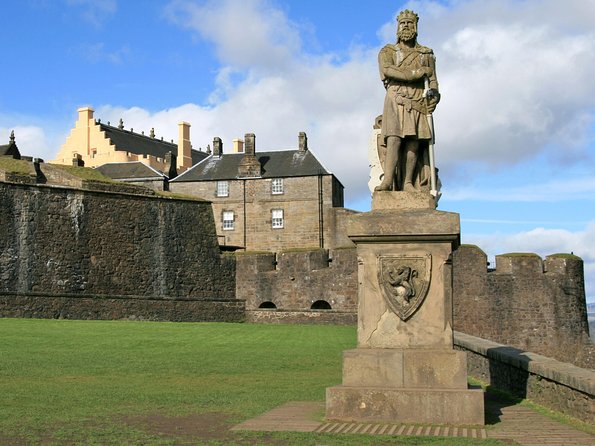 Stirling Castle and Whisky Very Small Group Tour From Edinburgh - Itinerary Overview