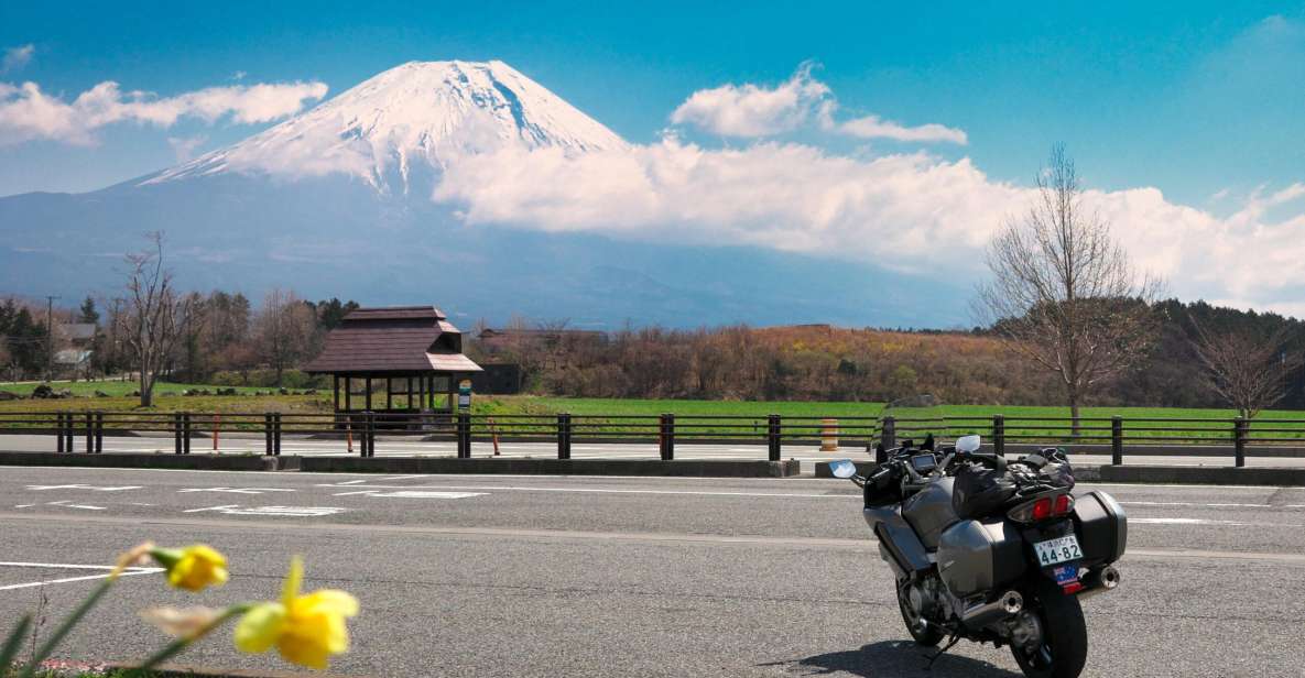 Tokyo: Private Motorcycle Day Trip to Fuji and Hakone: Onsen - Panoramic Views of Mt. Fuji