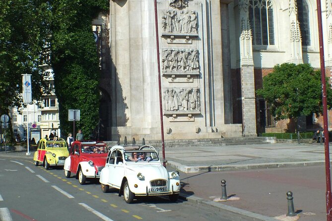 Unique Tour of Lille by Convertible 2CV - 1h00 - Convertible 2CV Experience