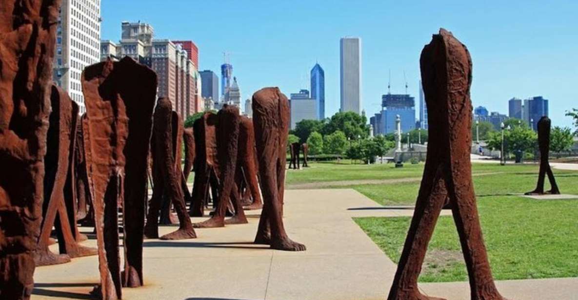 Chicago'S Artsy Cultural Landmarks – Walking Tour - Live Tour Guide Language: English
