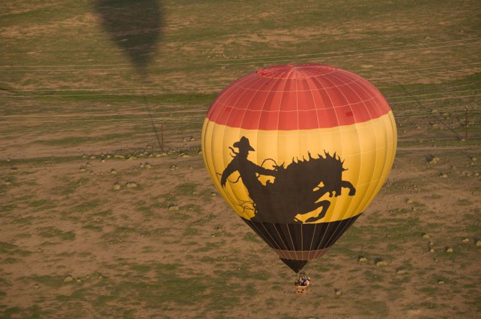 Colorado Springs: Sunrise Hot Air Balloon Flight - Exploring Colorado From Above