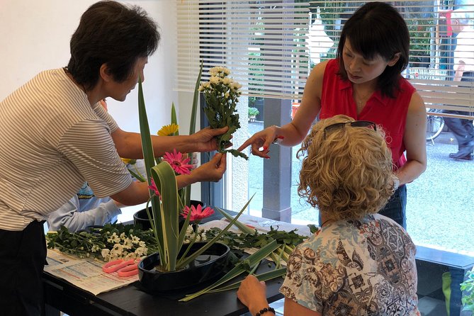 Flower Arrangement Ikebana in YANAKA / Taito-ku / TOKYO. - Inclusions and Exclusions