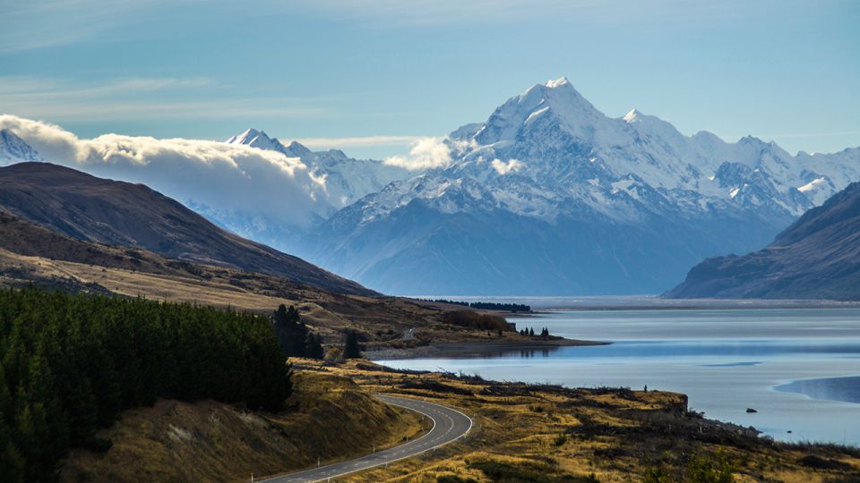From Queenstown: Mount Cook Transfer W/ Guided Landmark Tour - Detailed Itinerary Overview