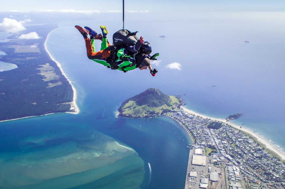 From Tauranga: Skydive Over Mount Maunganui - Instructor Information