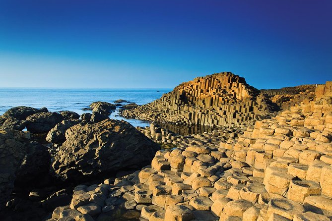 Guided Day Tour of Giants Causeway From Belfast by Comfortable Coach - Key Stops