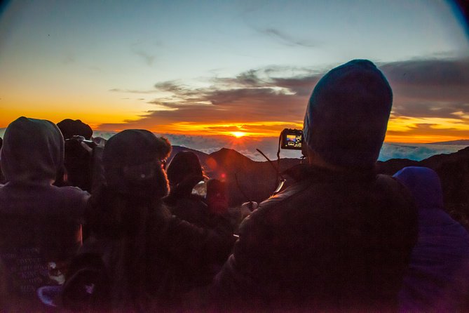 Haleakala Sunrise Maui Tour With Breakfast - Sunrise Experience Details