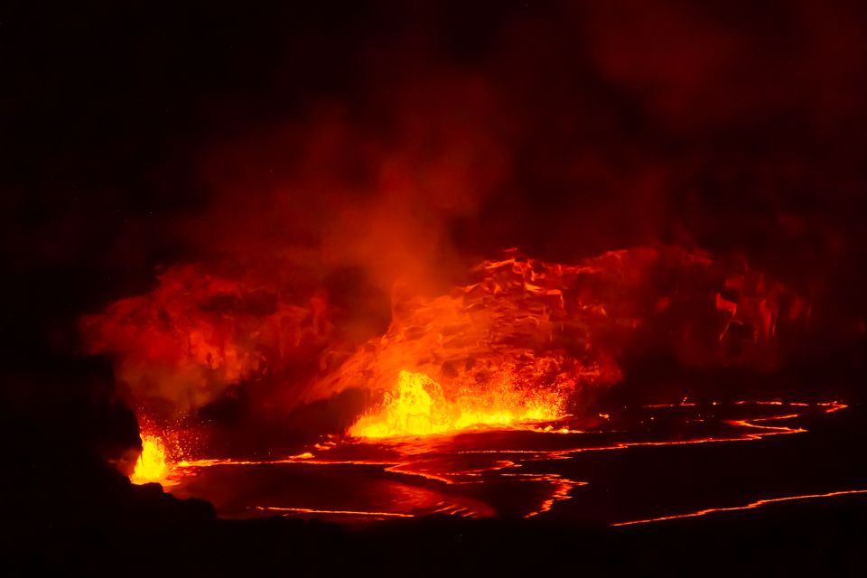 Hawaii: Big Island Volcanoes Day Tour With Dinner and Pickup - Punaluu Black Sand Beach