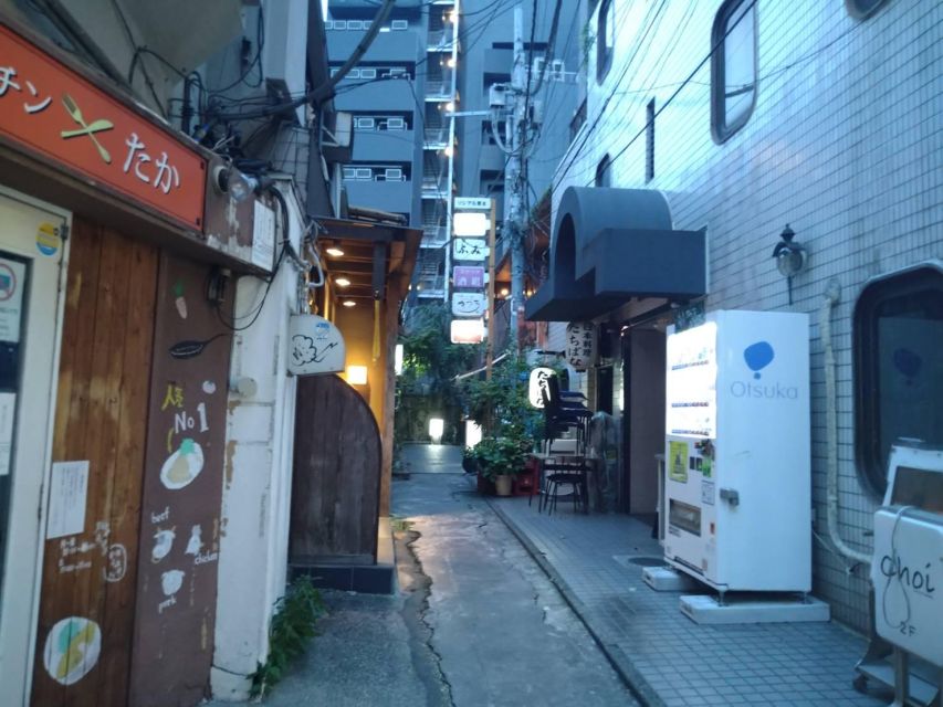Hidden Shinjuku: Araki-chos Secret Culinary Walk - Savor Classic Japanese Dishes