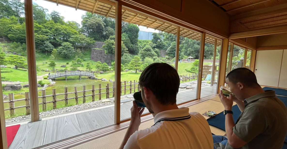 Kanazawa: Samurai, Matcha, Gardens and Geisha Full-Day Tour - Touring Kanazawa Castle and Tea House