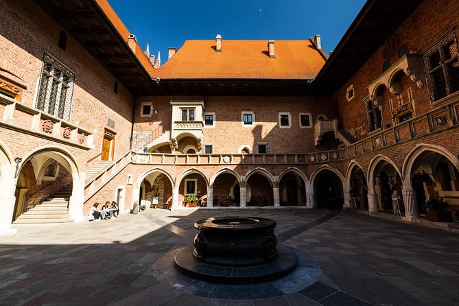 Krakow Old Town Guided Walking Tour - Wawel Castle Complex