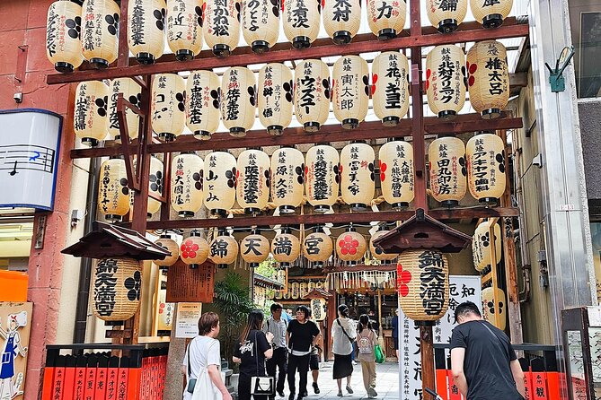 Kyoto Nishiki Market & Depachika: 2-Hours Food Tour With a Local - English-Speaking Tour Guide